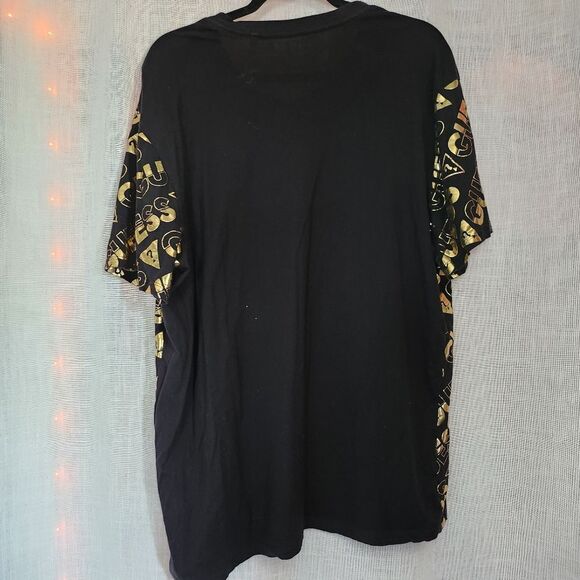GUESS Men's Black and Gold Logo T-Shirt - Picture 4 of 4